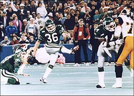 Suitor holds as RoboKicker nails The Kick to win the 1989 Grey Cup.